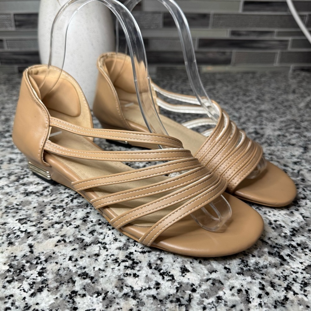 Elegant Tan Women's Sandals Slip Ons Size 37